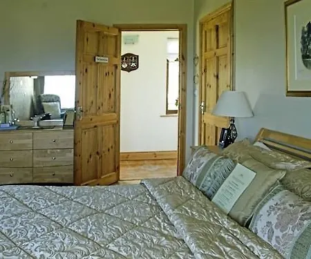 Creevagh Heights Bed & Breakfast 4*