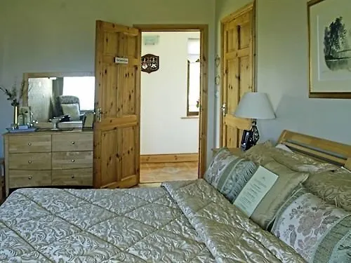 Creevagh Heights Bed & Breakfast 4*